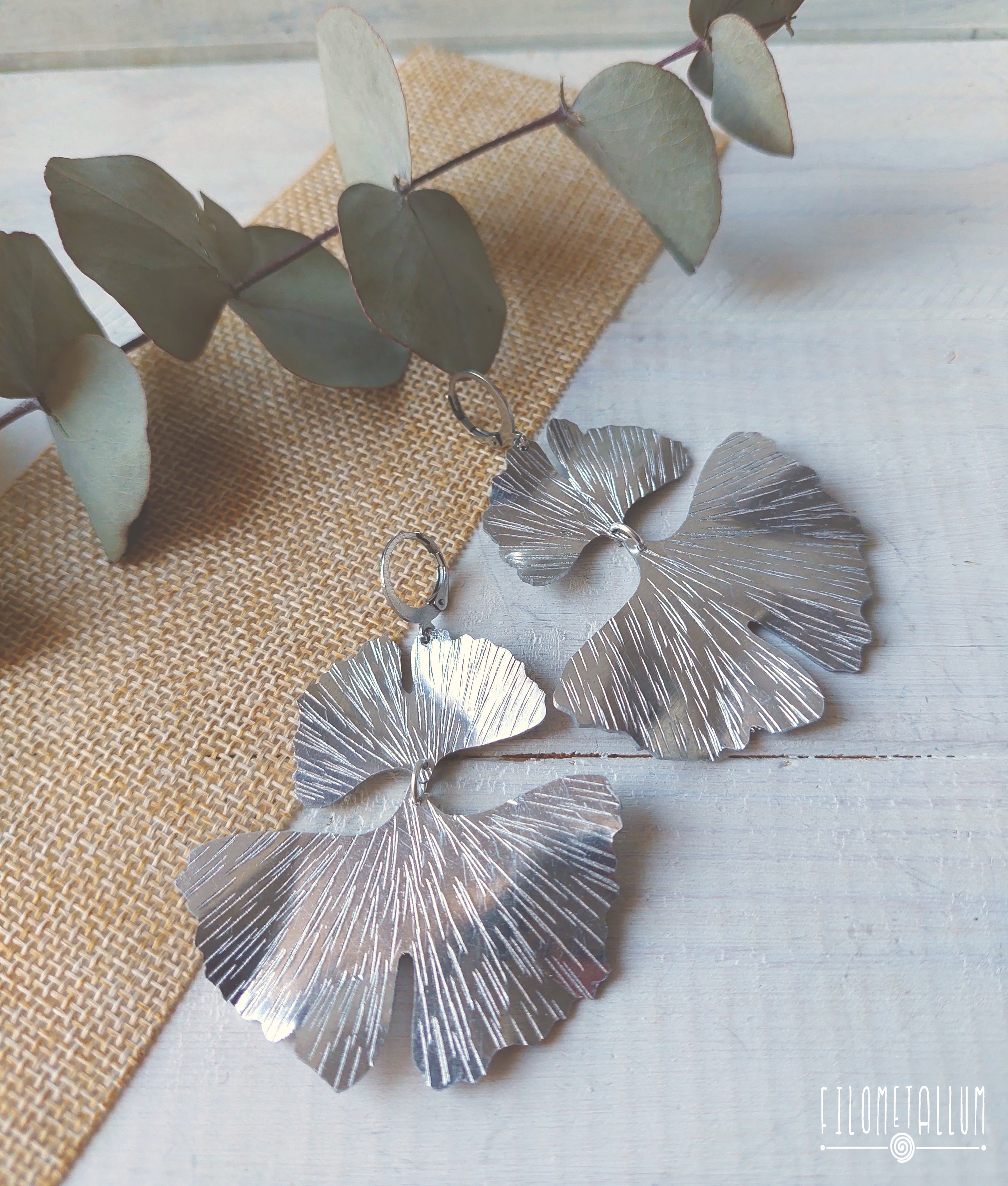 orecchini a foglia di ginkgo biloba in alluminio