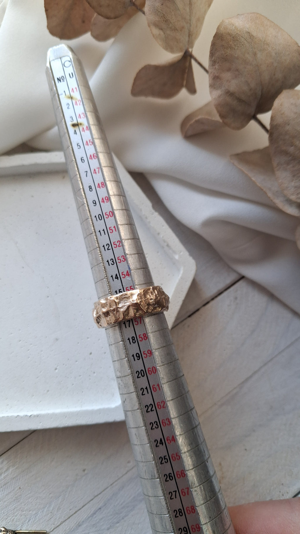 anello a fascia in bronzo, fatto a mano misura