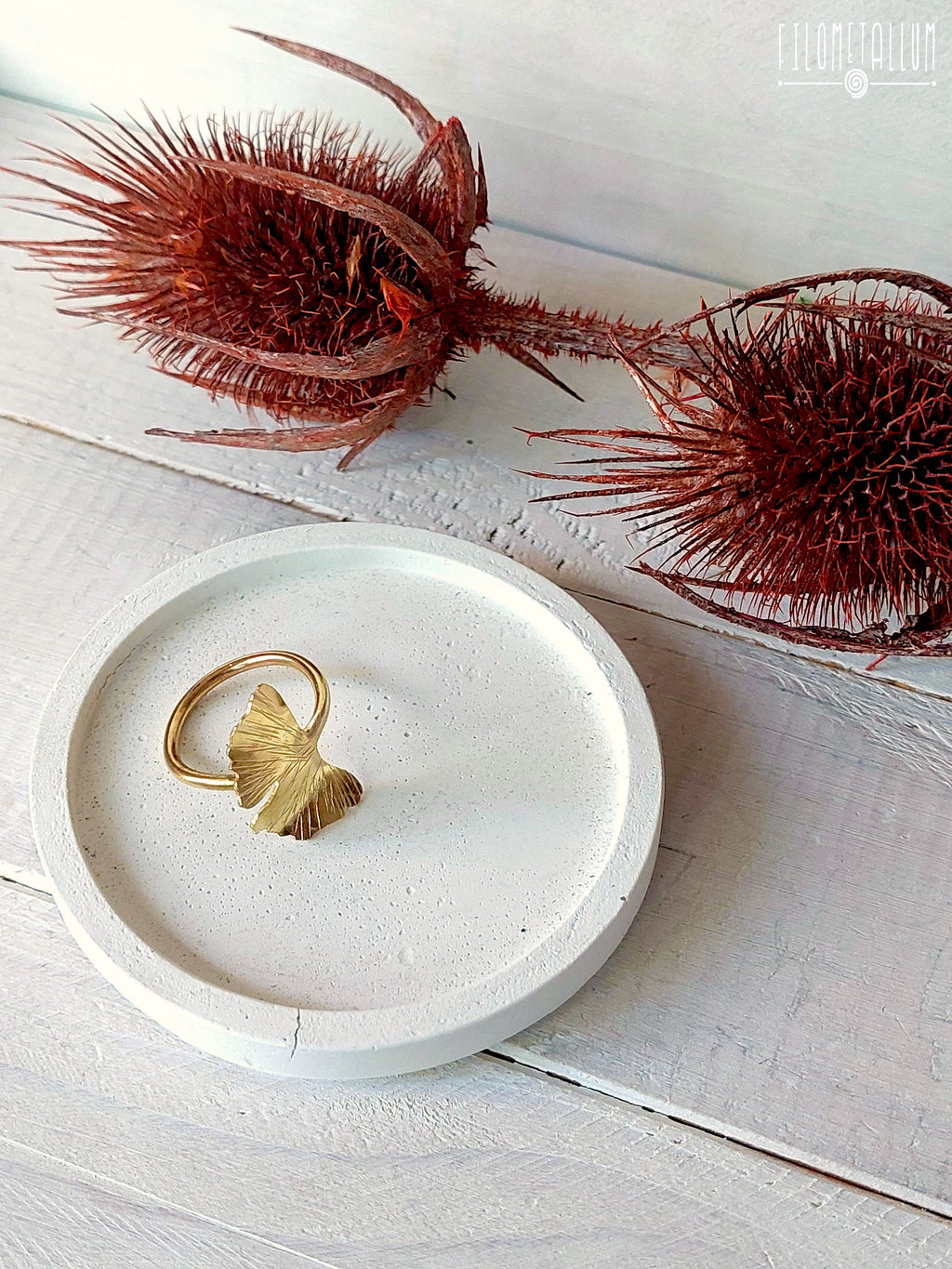 anello regolabile in ottone a foglia di ginkgo biloba, fatto a mano