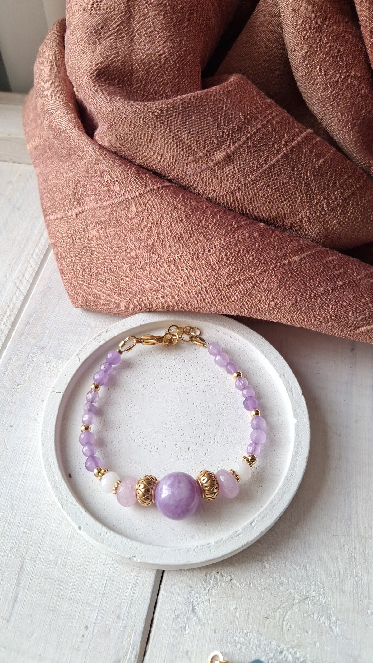 bracciali regolabili con pietre naturali e inserti metallici in acciaio, fatti a mano, ametista e kunzite