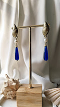 orecchini a lobo in ottone a forma di conchiglia con perle e giada blu