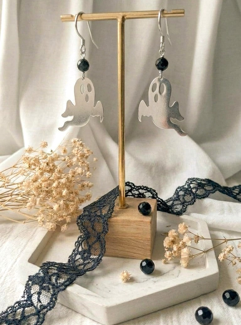 orecchini fatti a mano a forma di fantasma con pietra di onice nero alluminio